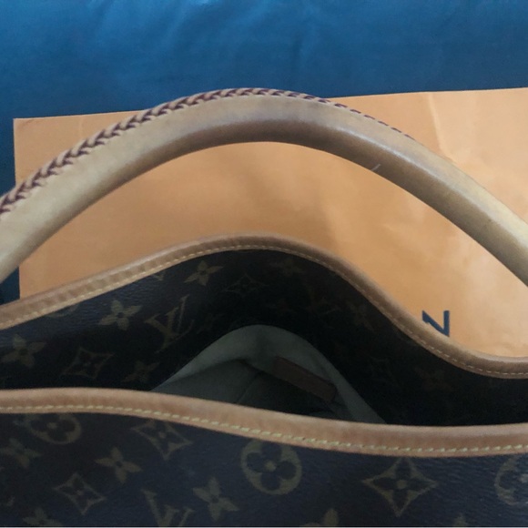 Large Artsy - Picture 5 of 8